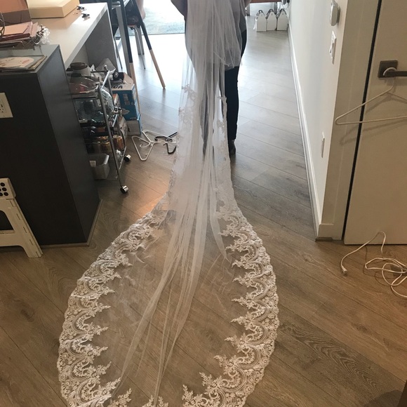 NWT cathedral length wedding veil - Picture 5 of 7